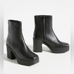 ‼️RARE‼️🎸SEYCHELLES🎸🔥NWOT🔥Navigate Boots—7.5